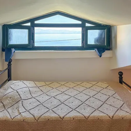 Cozy In Achaias P, With Kitchenette * دياكوبتو