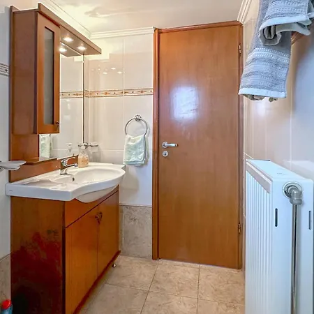 펜션 Cozy In Achaias P, With Kitchenette